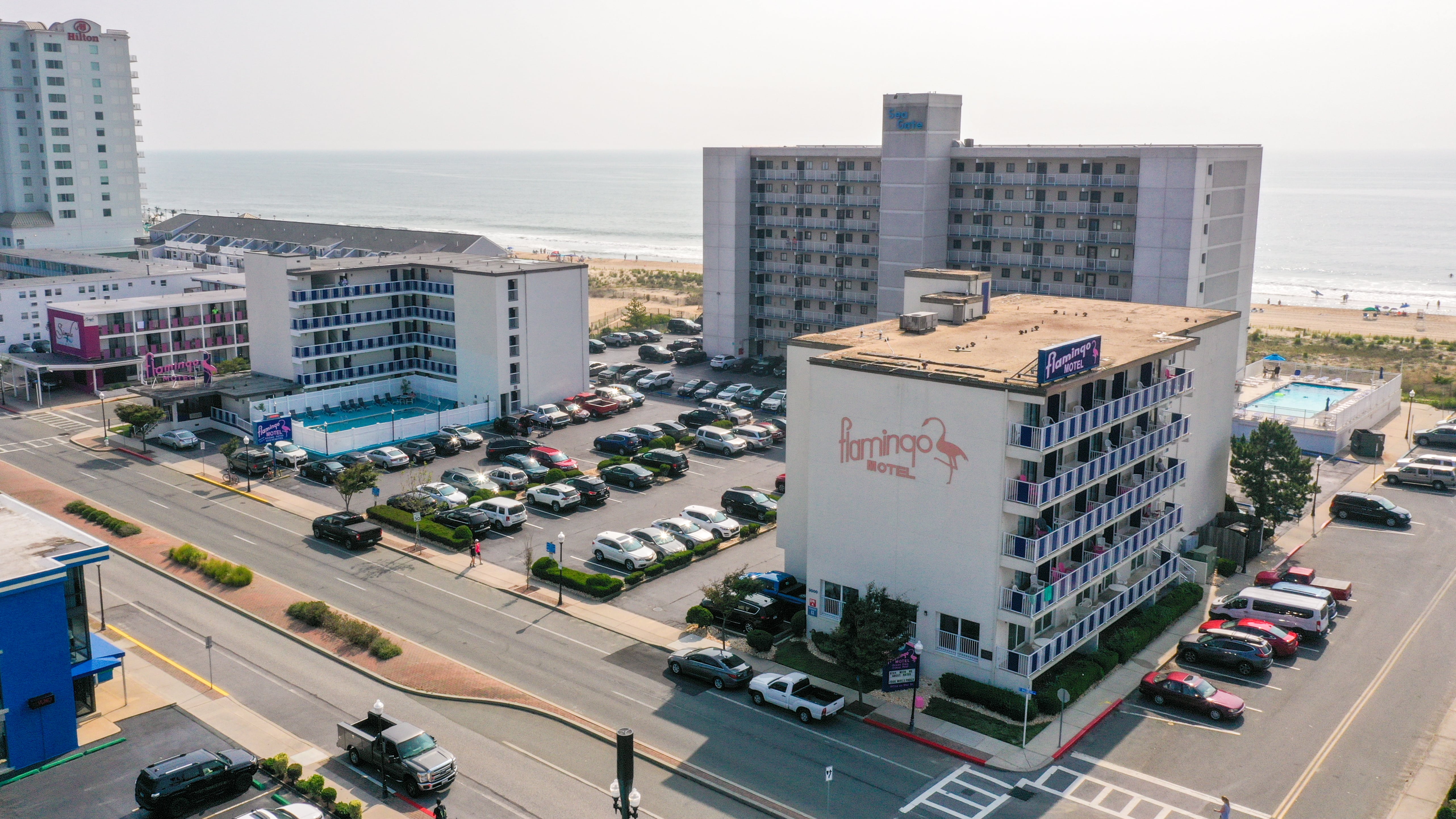 flamingo-motel-exterior